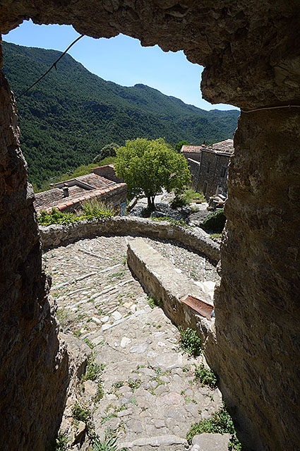 cliquez sur l'image pégairolles de bueges